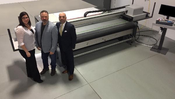 From left to right Marie-Eve Bégin, Operation Manager, Steve Daigle, Cansel Graphic arts Wide-format Business development manager in Quebec Benoit Toupin, Owner and President at Nouveaux concept.