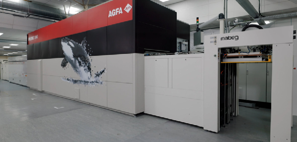 SpeedSet 1060 water-based inkjet packaging press. 