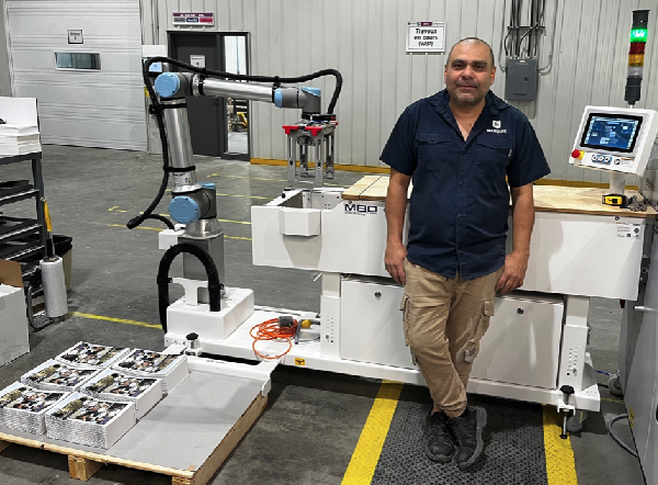 Operator Roberto Deleon in front of  new CoBo-Stack MBO