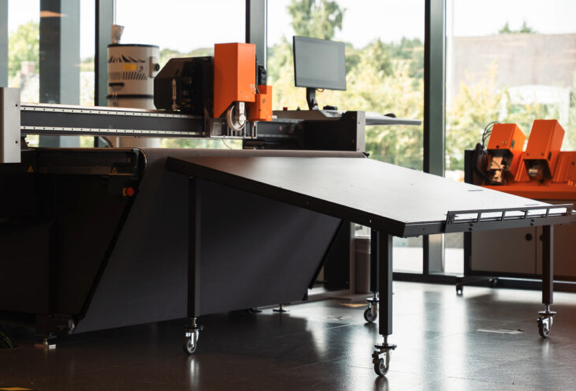 The Smart Material Handler is available as an add-on unit on all bed sizes.